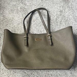 Michael Kors Olive Jet Set Travel Tote Bag